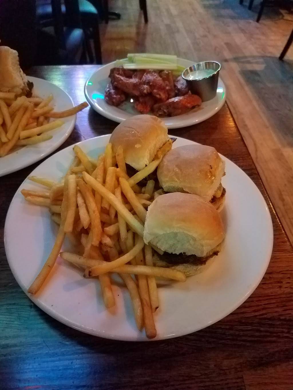 The Lazy Boy Saloon | restaurant | 154 Mamaroneck Ave, White Plains, NY 10601, USA | 9147610272 OR +1 914-761-0272