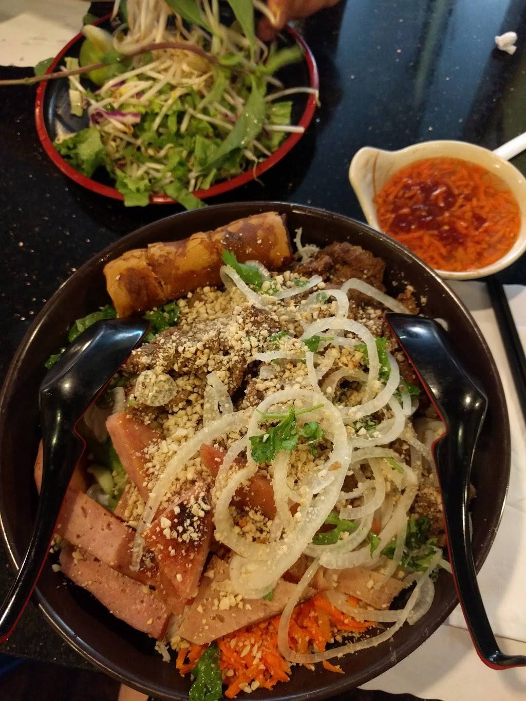 Pho Rowland Vietnamese Restaurant | restaurant | 18910 Gale Ave, Rowland Heights, CA 91748, USA | 6268108800 OR +1 626-810-8800