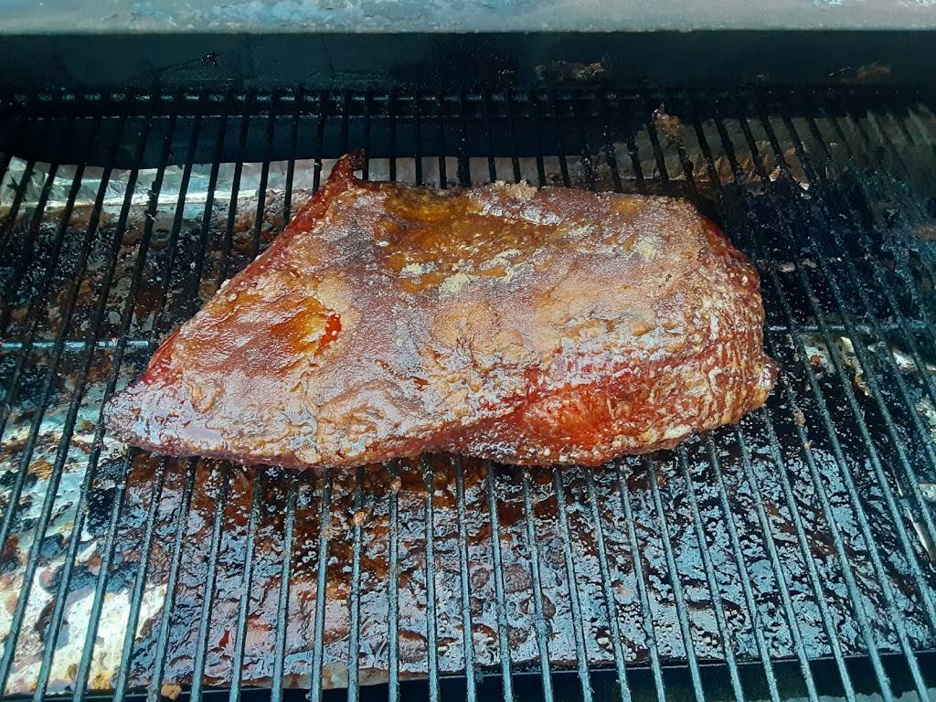 Wood Smoke & Eats | restaurant | 427 W 6th St, Mt Carmel, IL 62863, USA | 6182406497 OR +1 618-240-6497