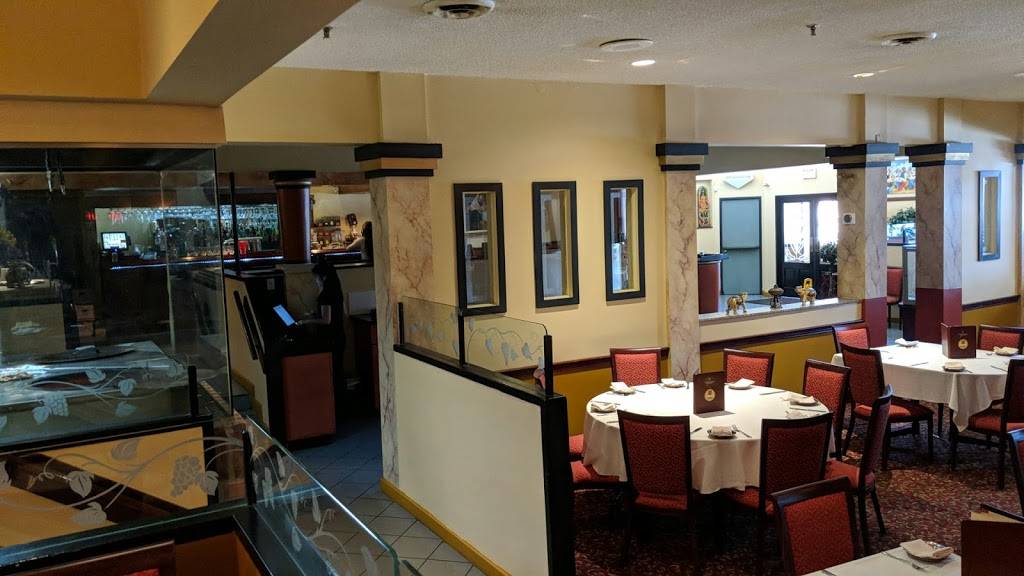 Salt & Pepper | restaurant | 35 Brunel Rd #4, Mississauga, ON L4Z 3E8, Canada | 9055689900 OR +1 905-568-9900