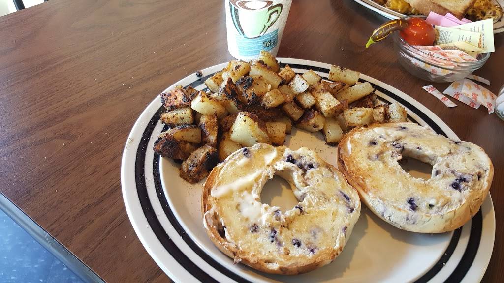 Black Dog Coffee & Catering | restaurant | 519 Allegheny St, Hollidaysburg, PA 16648, USA | 8146955700 OR +1 814-695-5700