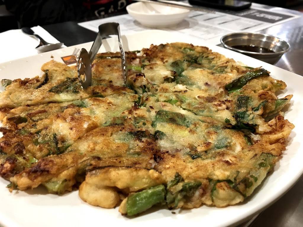 Jjang Cooks | restaurant | 136-71 Roosevelt Ave, Flushing, NY 11354, USA | 7184606200 OR +1 718-460-6200