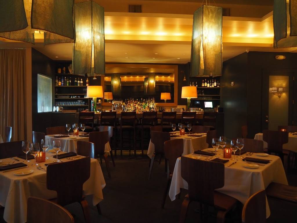 Salum Restaurant | restaurant | 4152 Cole Ave, Dallas, TX 75204, USA | 2142529604 OR +1 214-252-9604