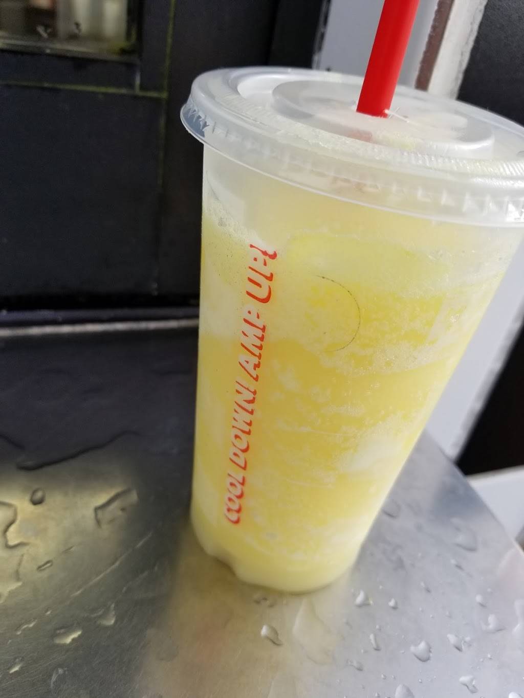 Checkers | restaurant | 11816 E Colonial Dr, Orlando, FL 32826, USA | 4073814710 OR +1 407-381-4710