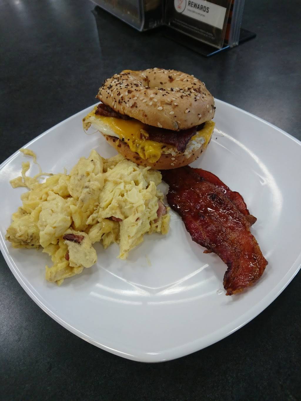 Arnold Bistro | restaurant | 681 SW 26th St, Corvallis, OR 97331, USA | 5417372005 OR +1 541-737-2005