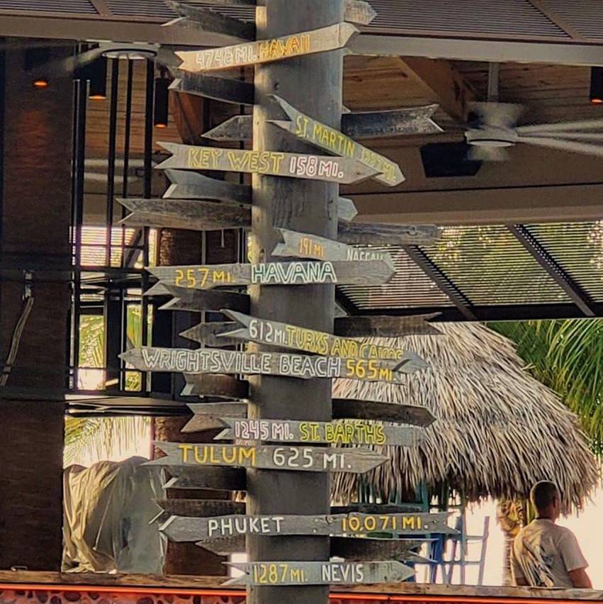 Lucky Fish Beach Bar + Grill | restaurant | 222 N Pompano Beach Blvd, Pompano Beach, FL 33062, USA | 9542479967 OR +1 954-247-9967