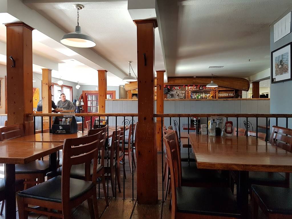 Canoe & Paddle | restaurant | 18 Bridge St, Lakefield, ON K0L 2H0, Canada | 7056511111 OR +1 705-651-1111