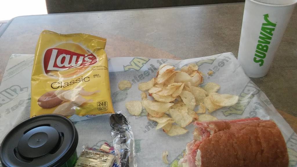 Subway | meal takeaway | 3133 S Alameda St Suite # 100, Corpus Christi, TX 78404, USA | 3618519950 OR +1 361-851-9950