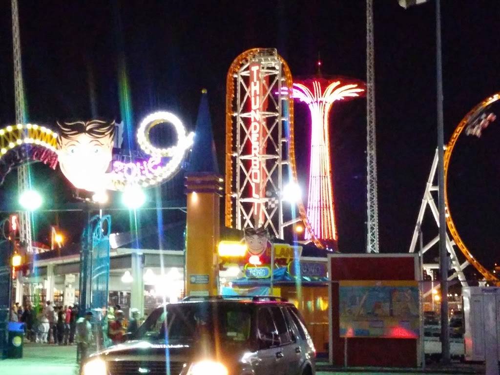 Nathans Famous - Coney Island | restaurant | 1310 Surf Ave, Brooklyn, NY 11224, USA | 7183332202 OR +1 718-333-2202