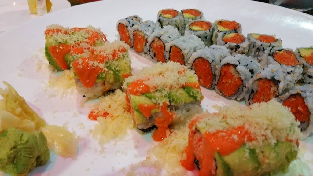 Sakura Japanese Steakhouse | restaurant | 10722 Big Bend Rd, Riverview, FL 33579, USA | 8136712388 OR +1 813-671-2388