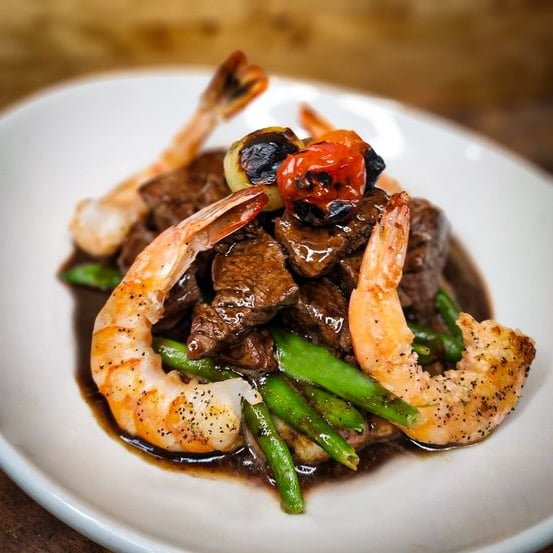 Santinos Tap & Table (West Chester) | restaurant | 40 E Market St, West Chester, PA 19382, USA | 6107385491 OR +1 610-738-5491