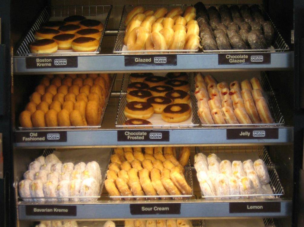 Dunkin | bakery | 18714 NW 67th Ave, Miami, FL 33015, USA | 3056210202 OR +1 305-621-0202