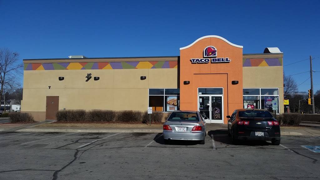 Taco Bell | meal takeaway | 5751 W Fond Du Lac Ave, Milwaukee, WI 53216, USA | 4148758562 OR +1 414-875-8562