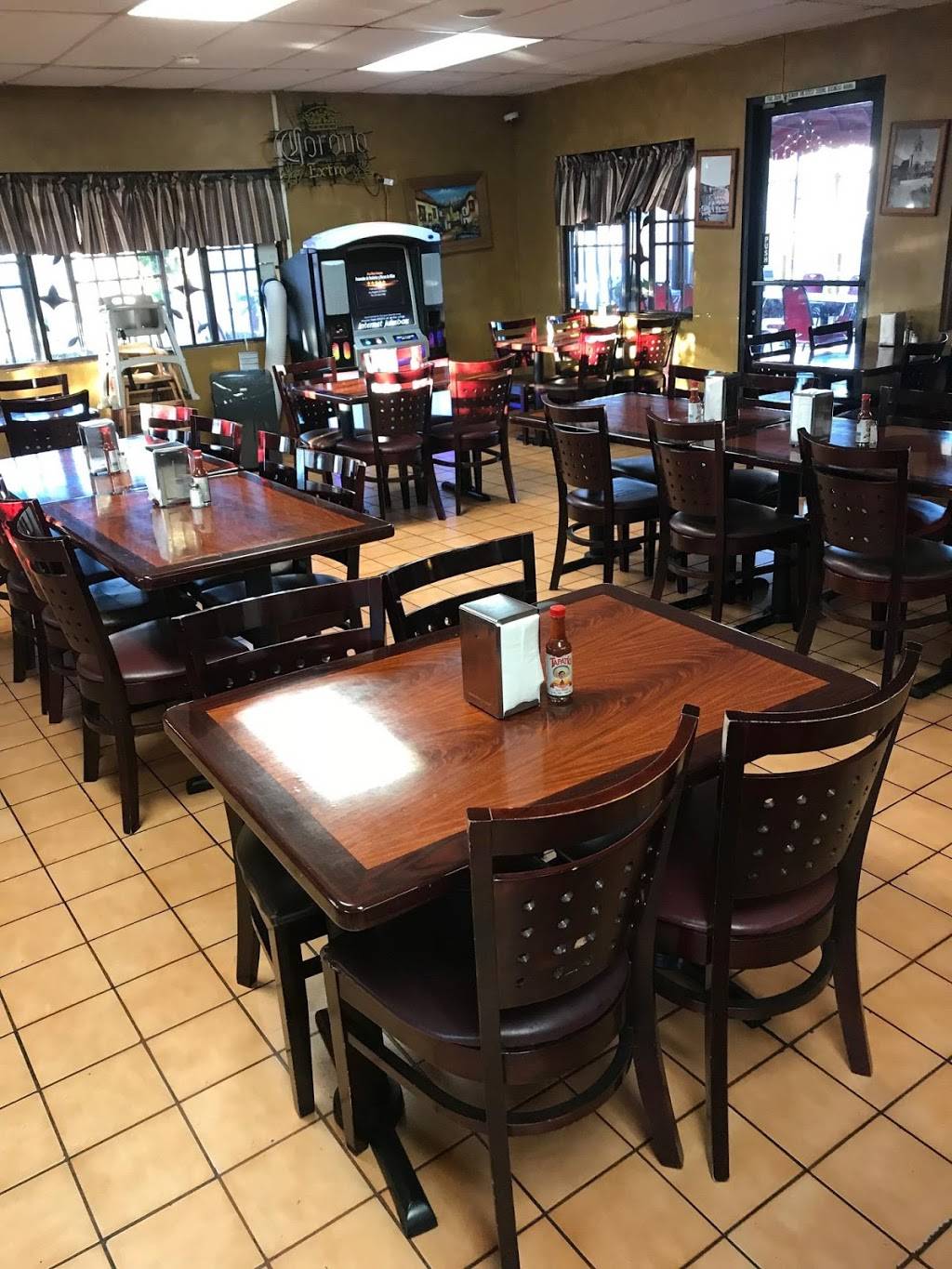 Famous LAs Birria | restaurant | 4303 S Main St, Los Angeles, CA 90037, USA | 3232352920 OR +1 323-235-2920