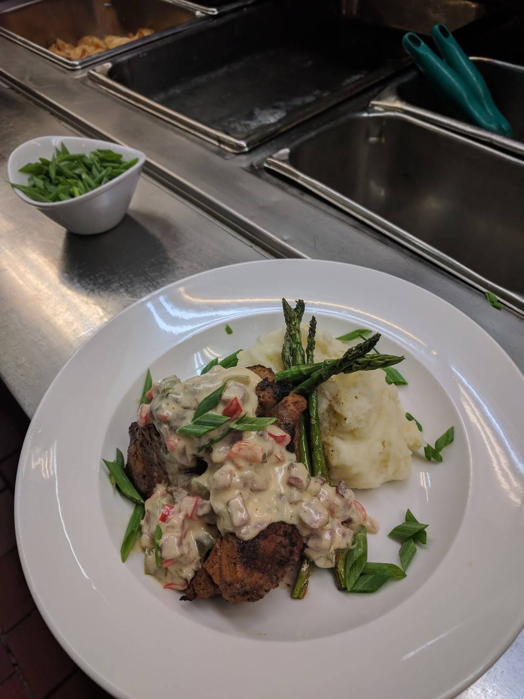 Thunder Bay Grille Davenport | restaurant | 6511 N Brady St, Davenport, IA 52806, USA | 5633862722 OR +1 563-386-2722