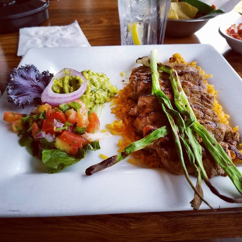 Mannys Lakewood | restaurant | 6465 E Mockingbird Ln, Dallas, TX 75214, USA | 2148241616 OR +1 214-824-1616