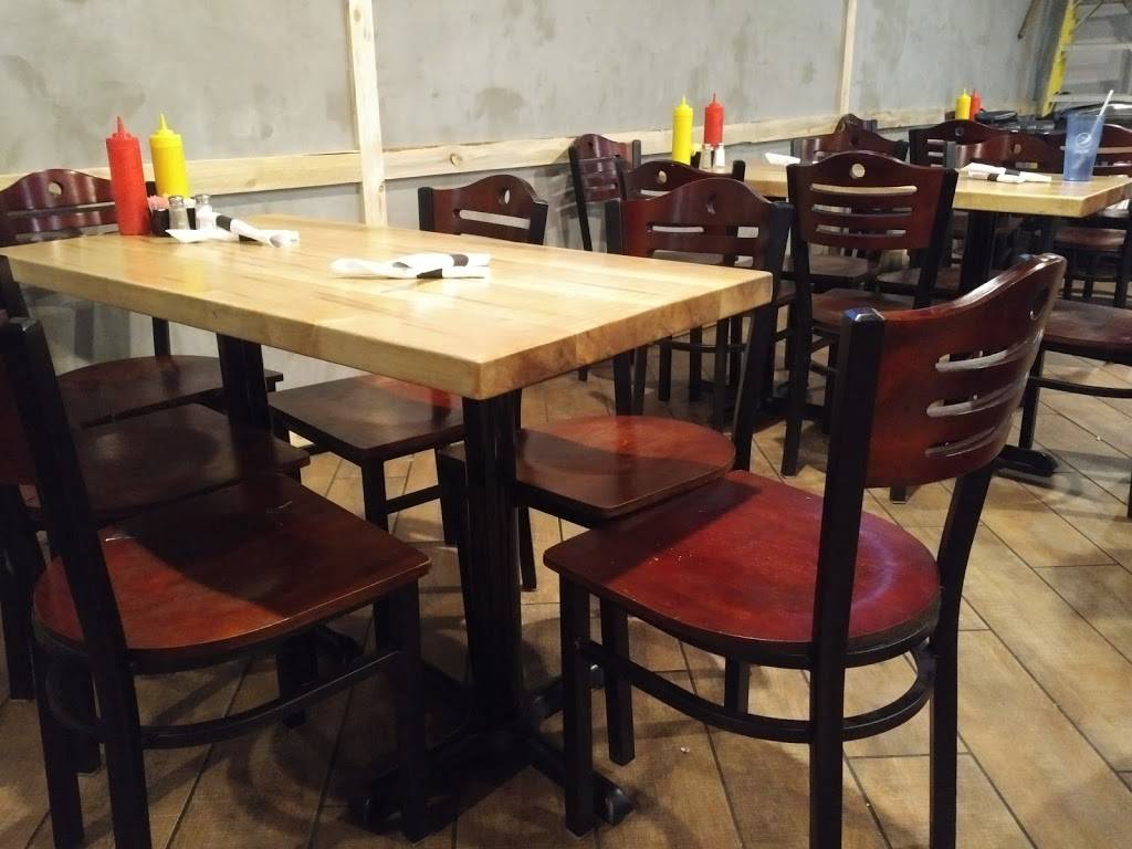 Sawmill Bar & Grill | restaurant | 240 S Elizabeth St unit i, Elizabeth, CO 80107, USA | 3036468695 OR +1 303-646-8695