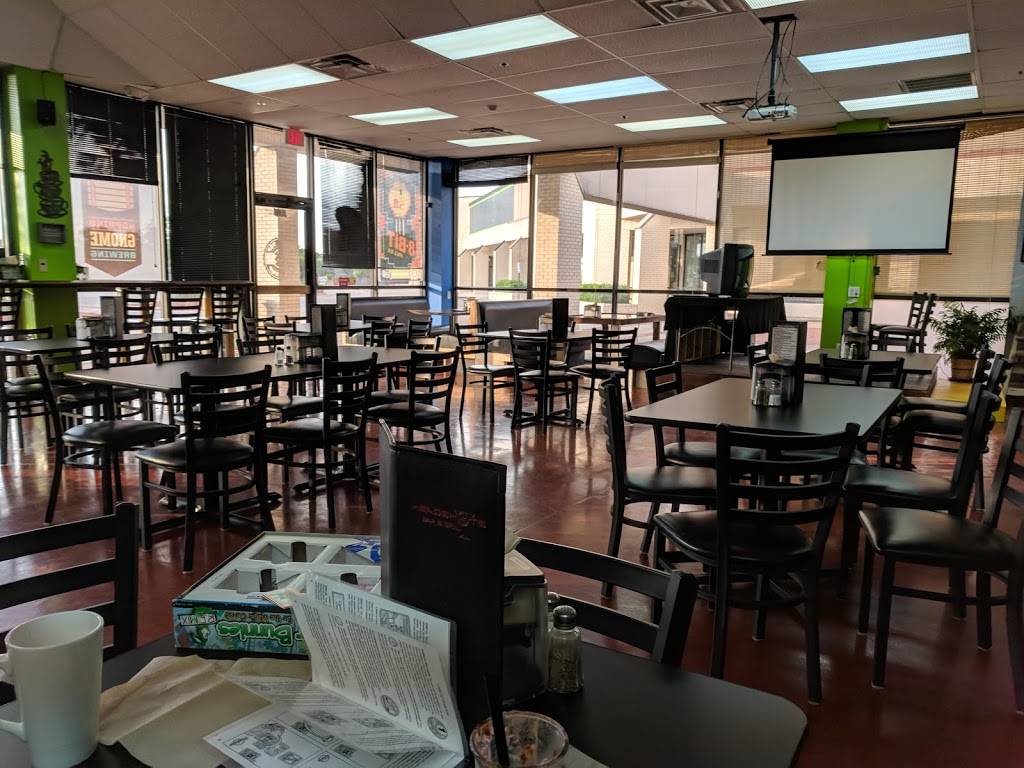 Headshots Bar & Grill | restaurant | 2120 N Woodlawn Blvd #324, Wichita, KS 67208, USA | 3162604370 OR +1 316-260-4370