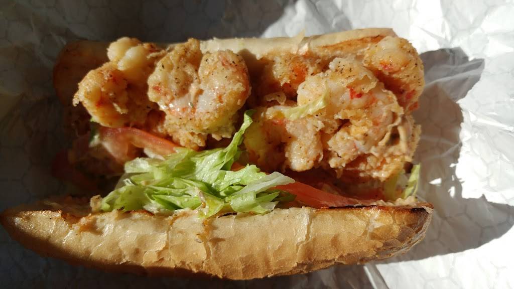 Hagens Fish Market | restaurant | 5635 W Montrose Ave, Chicago, IL 60634, USA | 7732831944 OR +1 773-283-1944