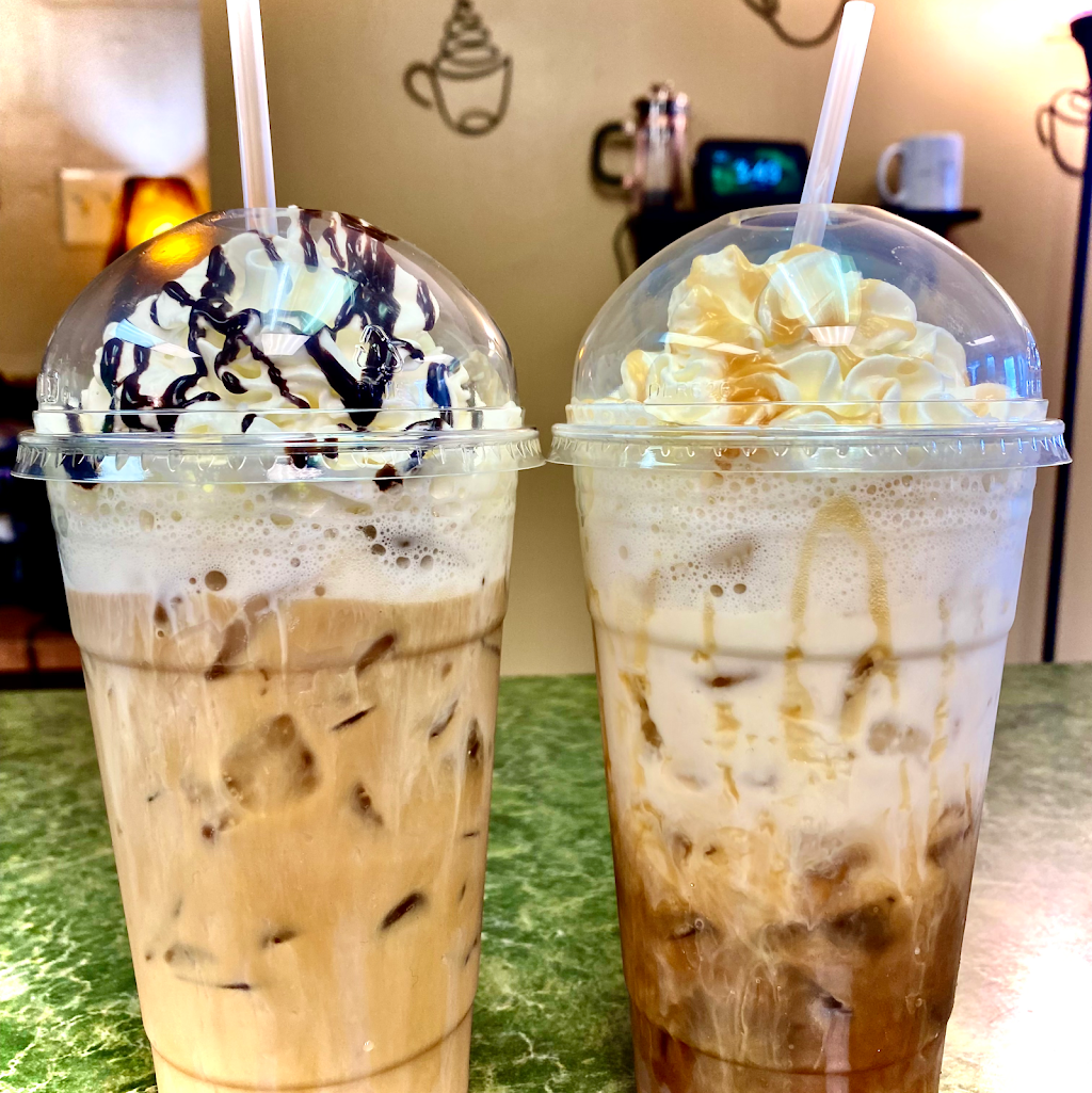 Out Of The Way Cafe | meal takeaway | 11816 PR 37, Lakehills, TX 78063, USA | 8303461255 OR +1 830-346-1255