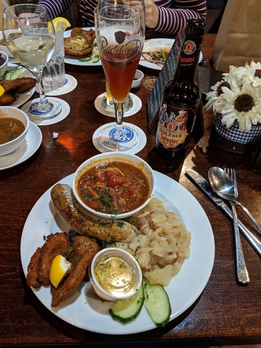 Sandras Restaurant | restaurant | 111 W Olympia Ave, Punta Gorda, FL 33950, USA | 9415750177 OR +1 941-575-0177