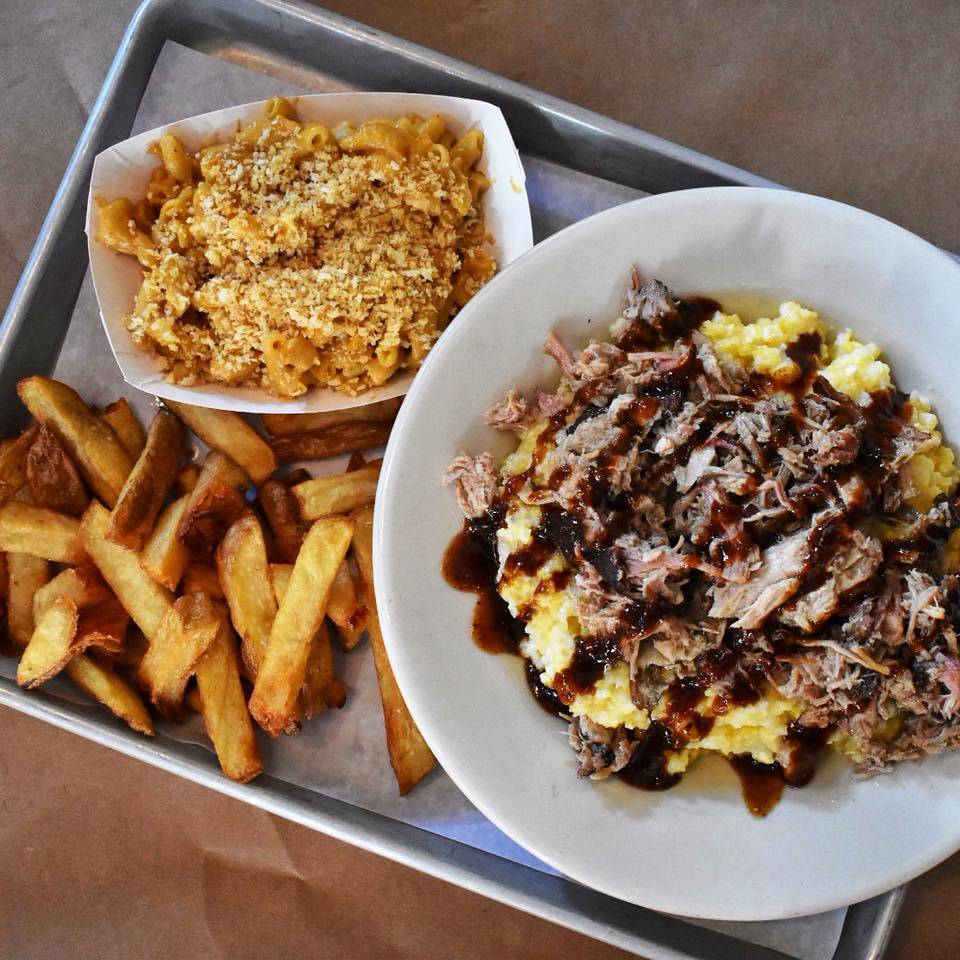 Smokin With Chris | restaurant | 59 W Center St, Southington, CT 06489, USA | 8606209133 OR +1 860-620-9133