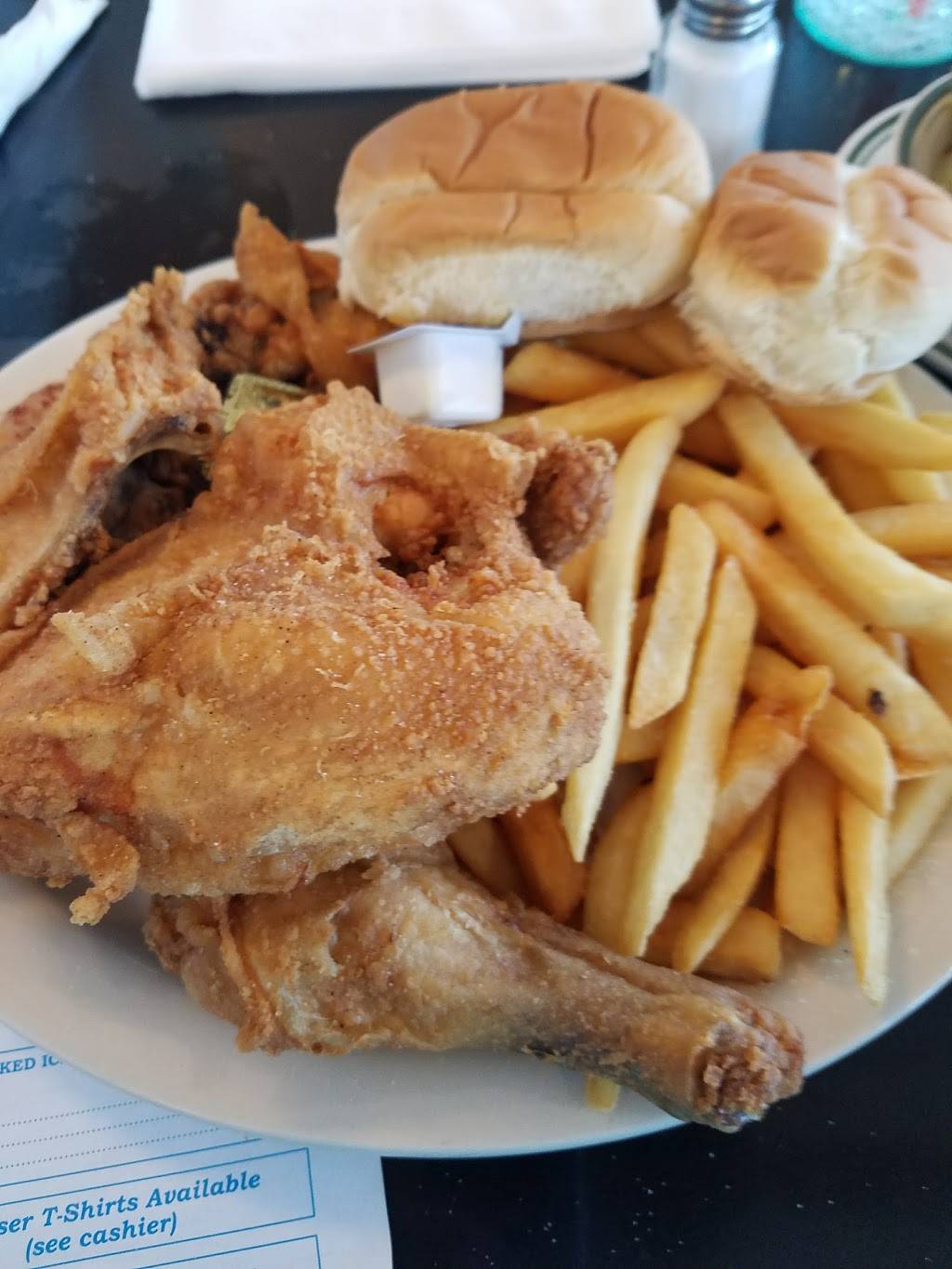 Dumsers Dairyland Drive-In | restaurant | 4901 Coastal Hwy, Ocean City, MD 21842, USA | 4105241588 OR +1 410-524-1588