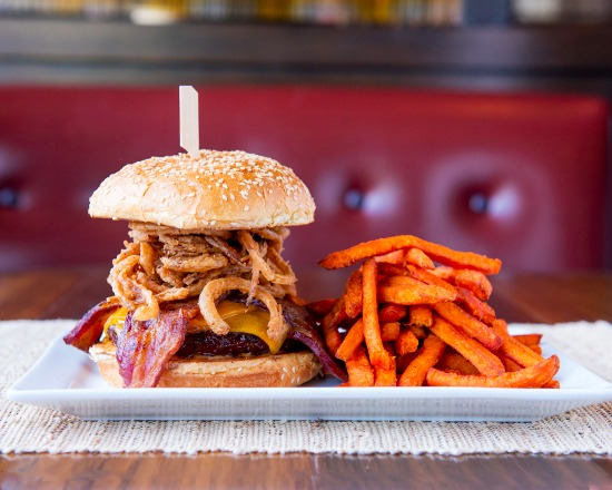 Lucilles Smokehouse Bar-B-Que | restaurant | Del Amo Fashion Center, 21540 Hawthorne Blvd #401B, Torrance, CA 90503, USA | 3103707427 OR +1 310-370-7427