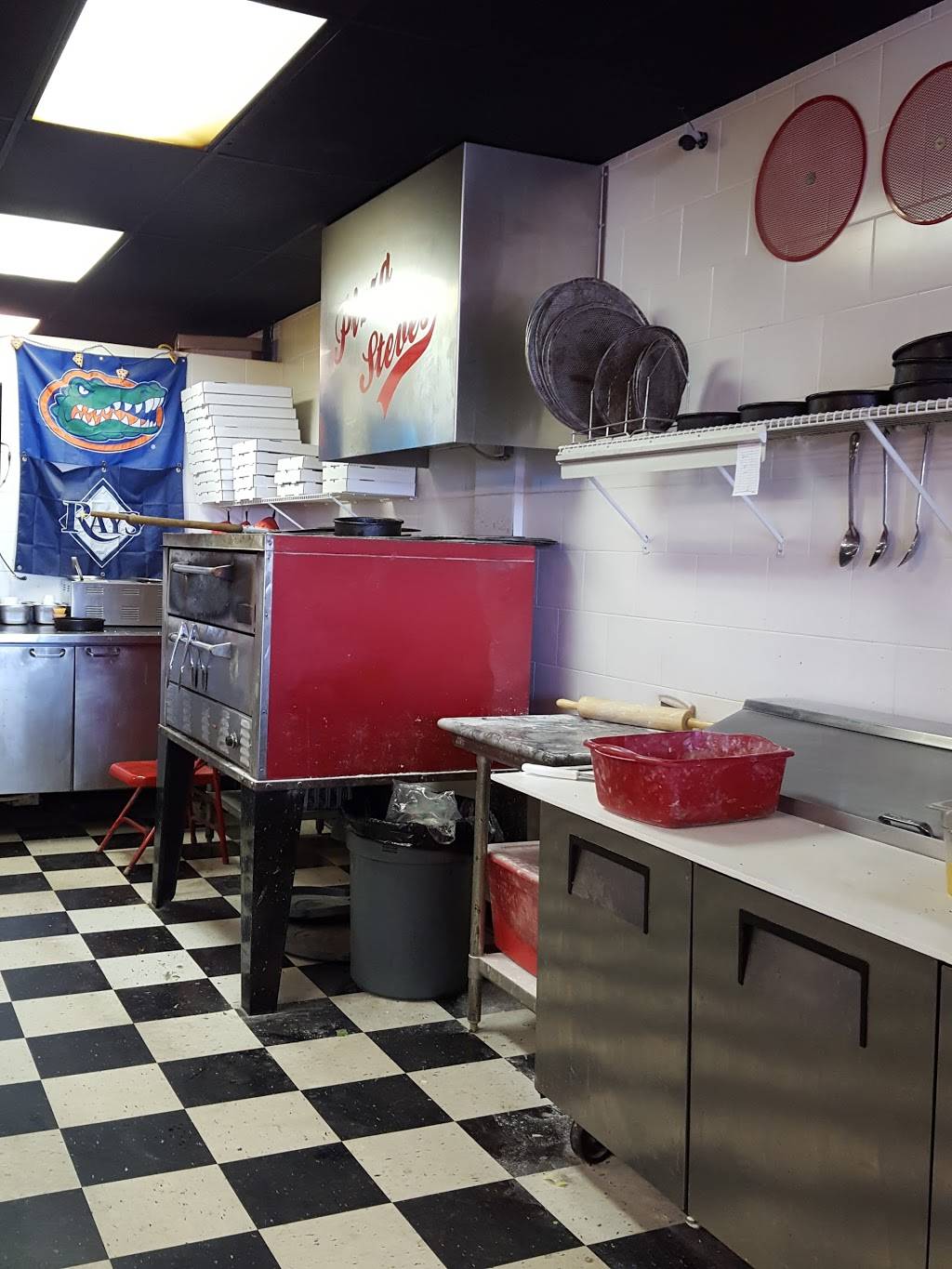 Pizza Steves | restaurant | 6014 Radio Rd, Naples, FL 34104, USA | 2392631019 OR +1 239-263-1019