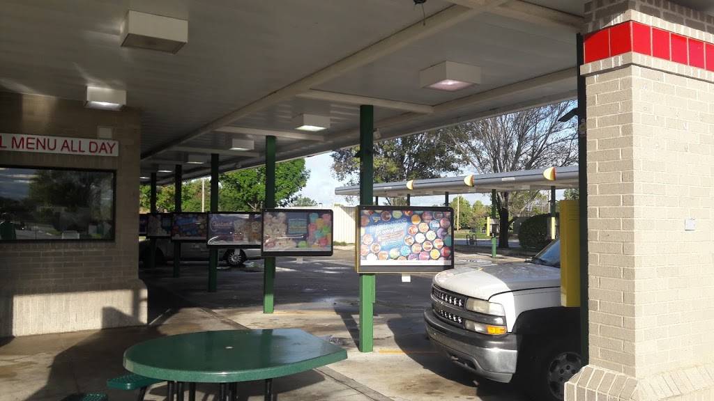 Sonic Drive-In | restaurant | 15140 S, S Black Bob Rd, Olathe, KS 66062, USA | 9137642616 OR +1 913-764-2616