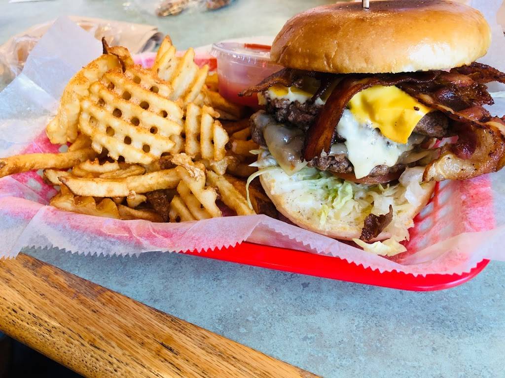 House of Fries | restaurant | 5322 Antoine Dr, Houston, TX 77091, USA | 7136824111 OR +1 713-682-4111