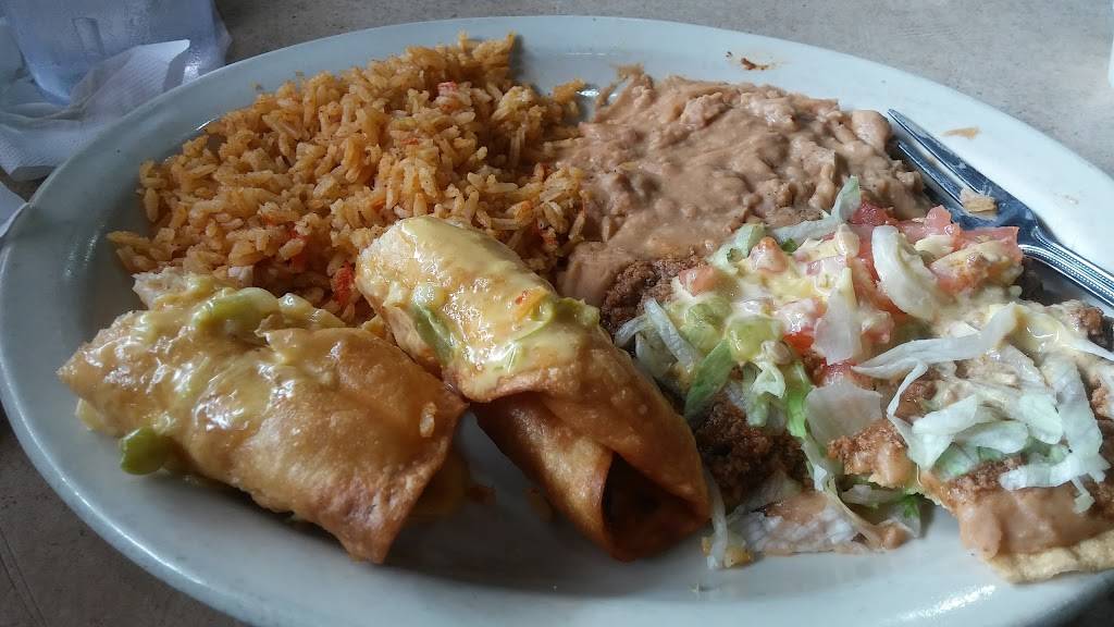 Montereys Little Mexico | restaurant | 602 Dalworth St, Grand Prairie, TX 75050, USA | 9726421237 OR +1 972-642-1237