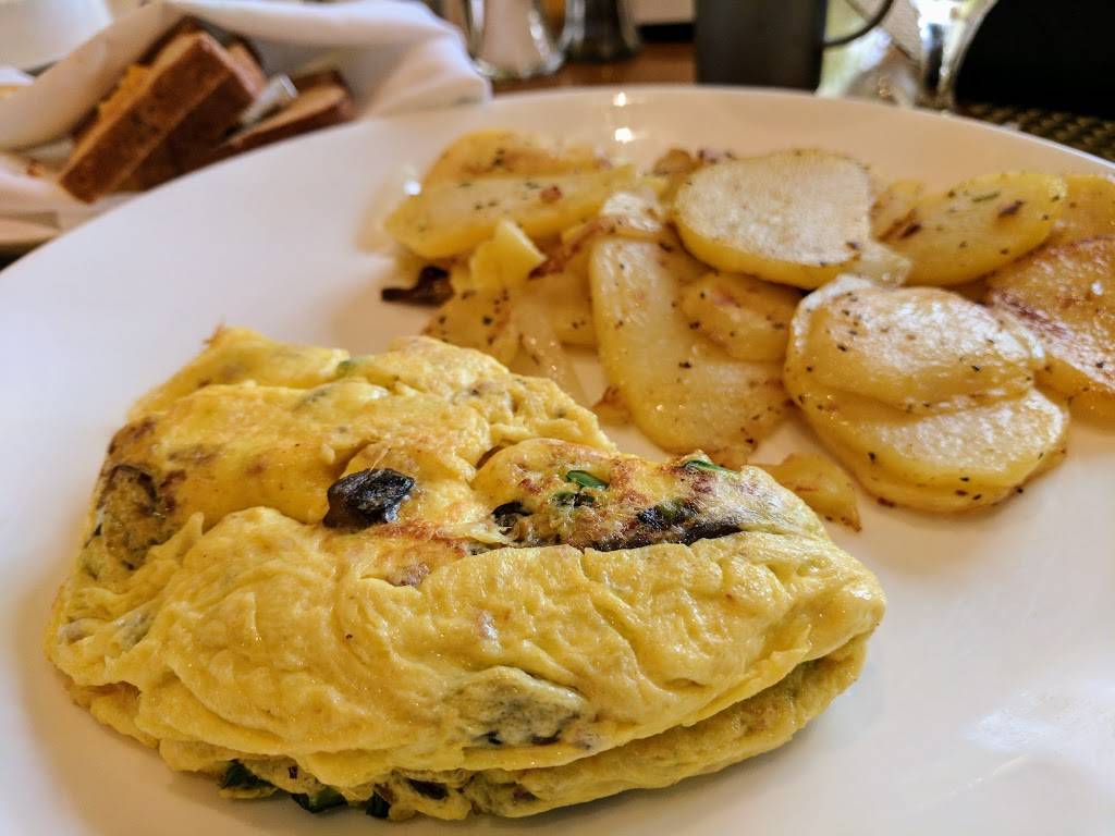 Medici Cafe & Terrace | restaurant | 1610 Lake Las Vegas Pkwy, Henderson, NV 89011, USA | 7025674700 OR +1 702-567-4700