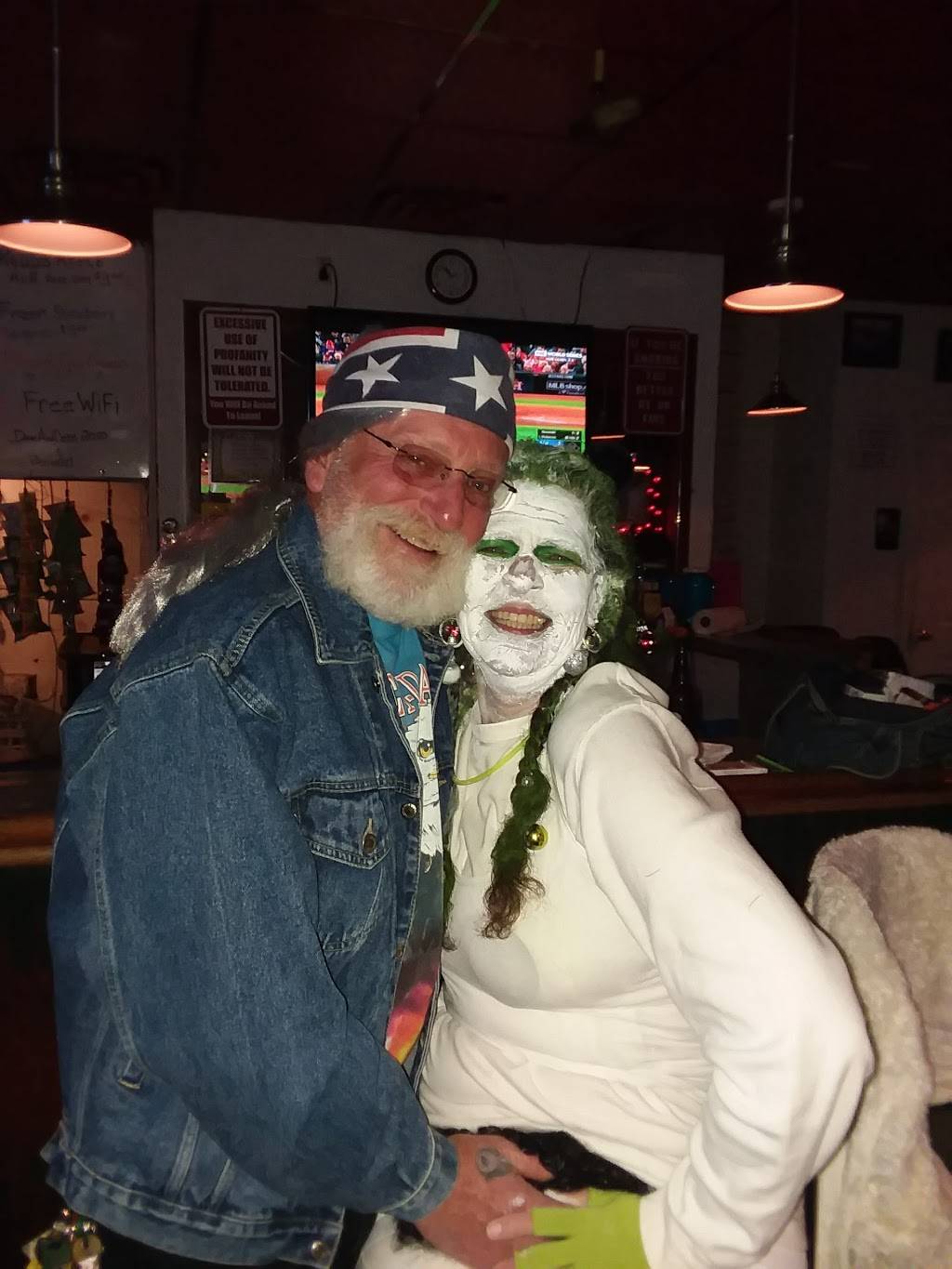 Dave & Debs Place | restaurant | 1814 Lisbon St, East Liverpool, OH 43920, USA | 3303853708 OR +1 330-385-3708