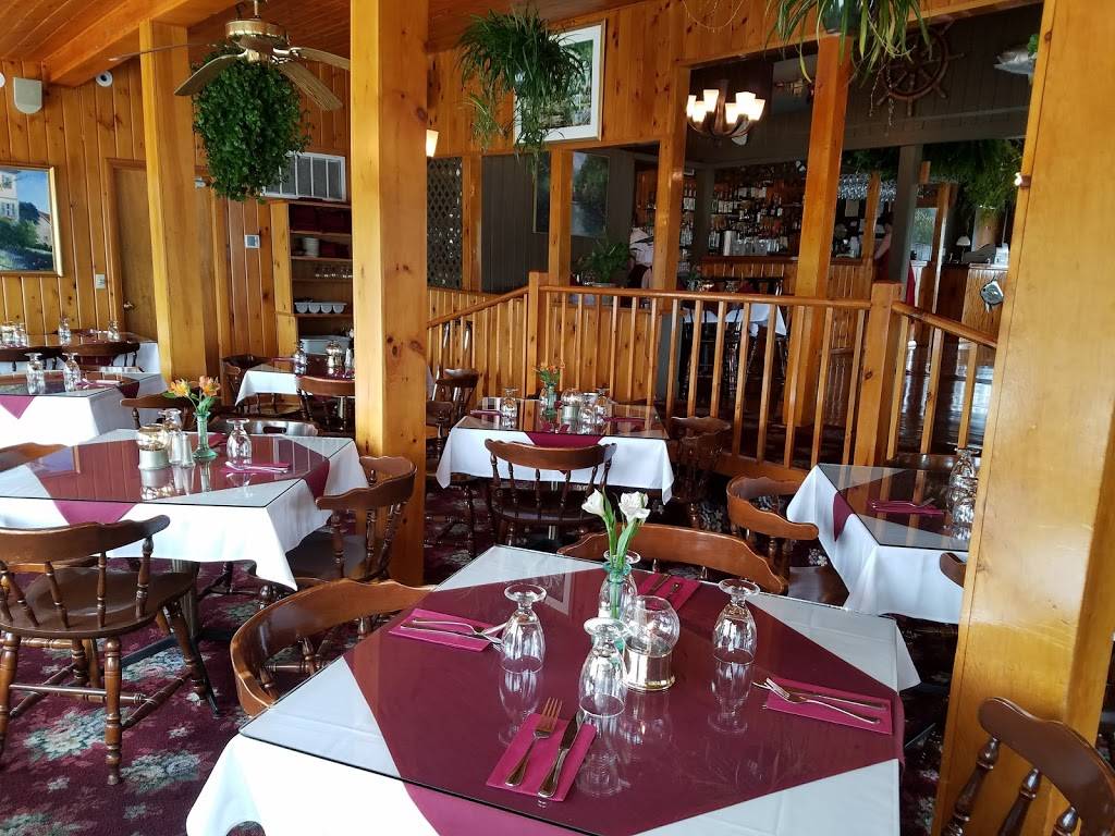 The Chart Room | restaurant | 565 Eden St, Bar Harbor, ME 04609, USA | 2072889740 OR +1 207-288-9740