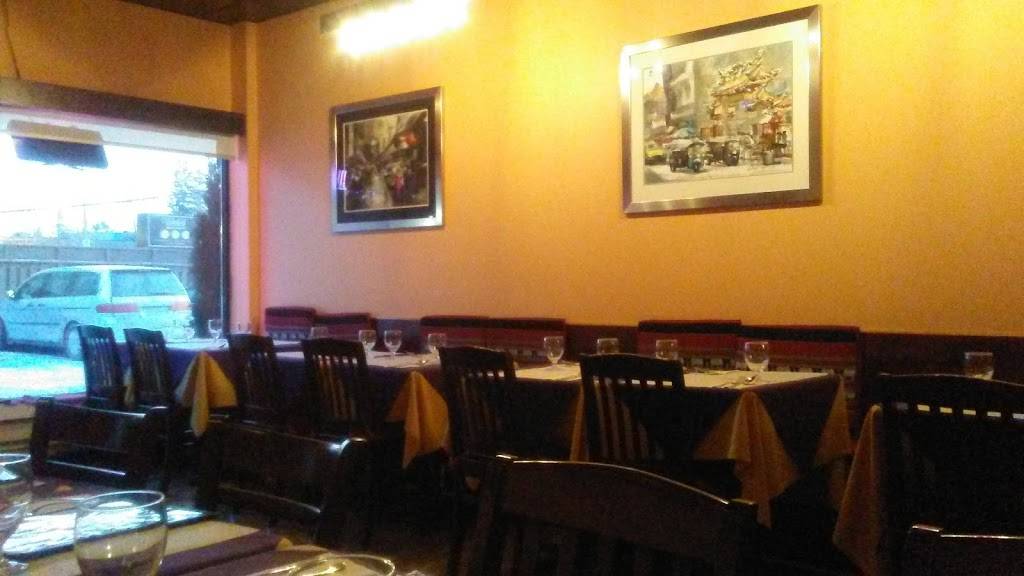 Thai Lanna Cuisine | restaurant | 2401 Bank St, Ottawa, ON K1V 8R9, Canada | 6132499524 OR +1 613-249-9524
