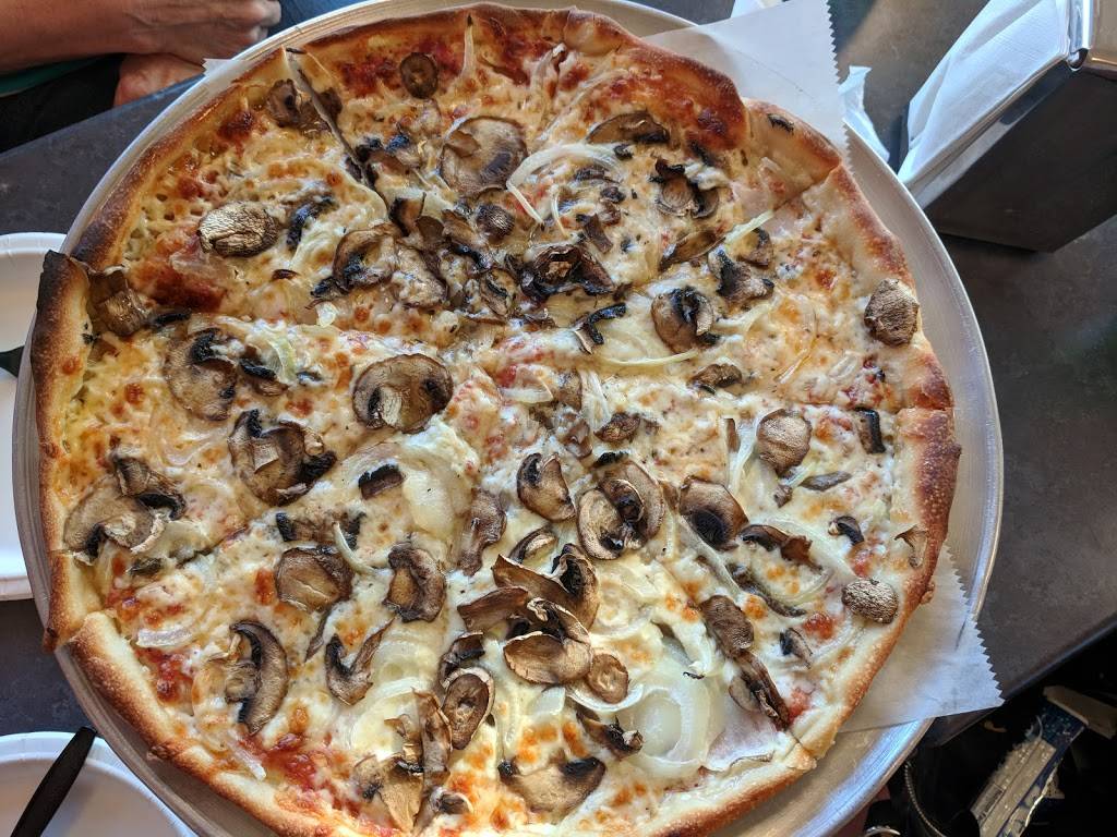 Zoes Pizza | restaurant | 38 Bates Rd, Mashpee, MA 02649, USA | 5084771711 OR +1 508-477-1711