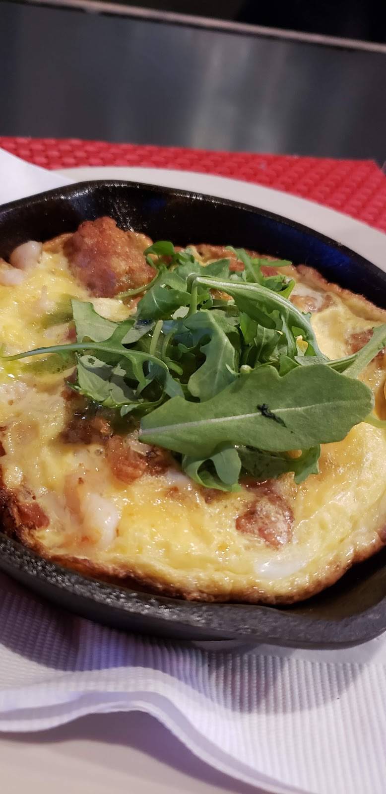 Hangar 11 Burgers & Brews | restaurant | 119-11 Metropolitan Ave, Kew Gardens, NY 11415, USA | 7184418100 OR +1 718-441-8100