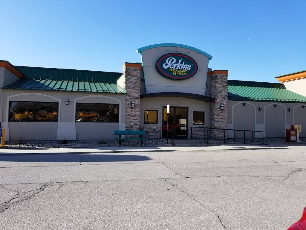 Perkins Restaurant & Bakery | restaurant | 325 S Duff Ave, Ames, IA 50010, USA | 5152333648 OR +1 515-233-3648