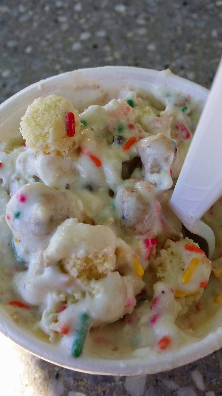 Twisty Cone Ice Cream & Cakes | restaurant | 1615 Georgia St NE, Palm Bay, FL 32907, USA | 3216762090 OR +1 321-676-2090