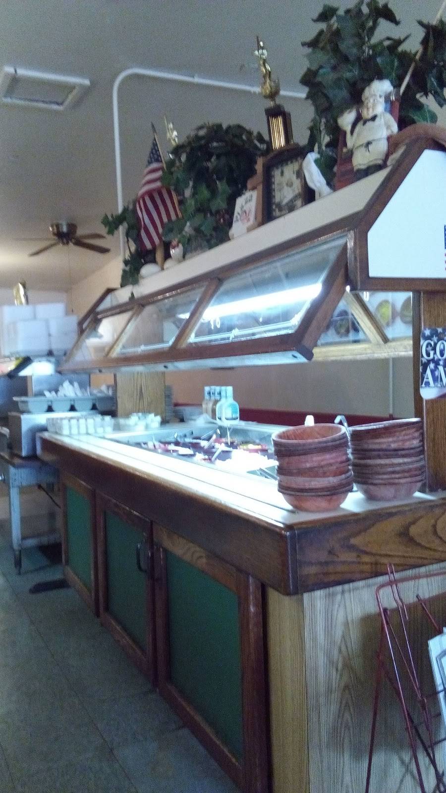 Pizza Palace | restaurant | 121 Public Square, Bruce, MS 38915, USA | 6629834330 OR +1 662-983-4330