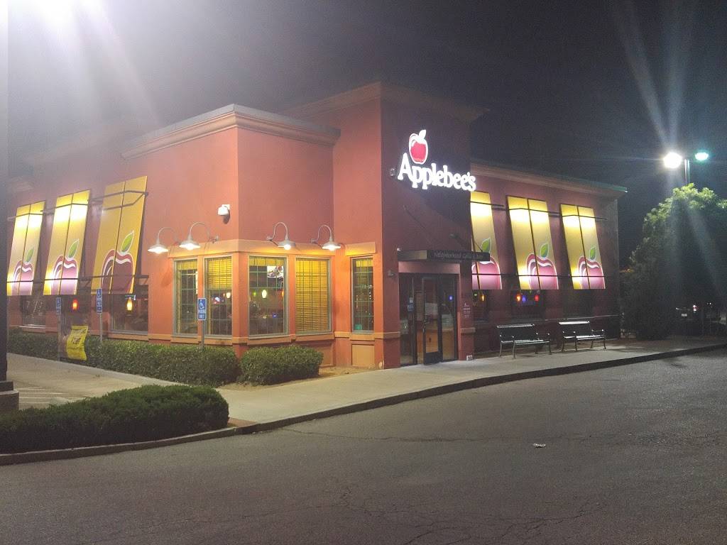 Applebees Grill + Bar | restaurant | 2600 Menaul Blvd NE, Albuquerque, NM 87107, USA | 5058832846 OR +1 505-883-2846
