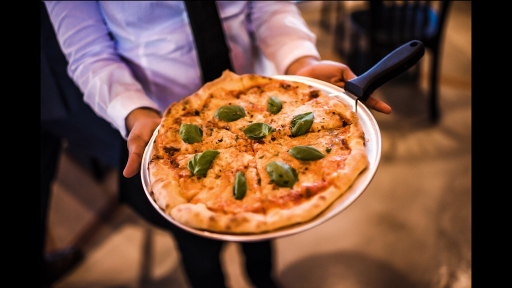 Berris Pizza | restaurant | 7123 Sunset Blvd, Los Angeles, CA 90046, USA | 3239772121 OR +1 323-977-2121