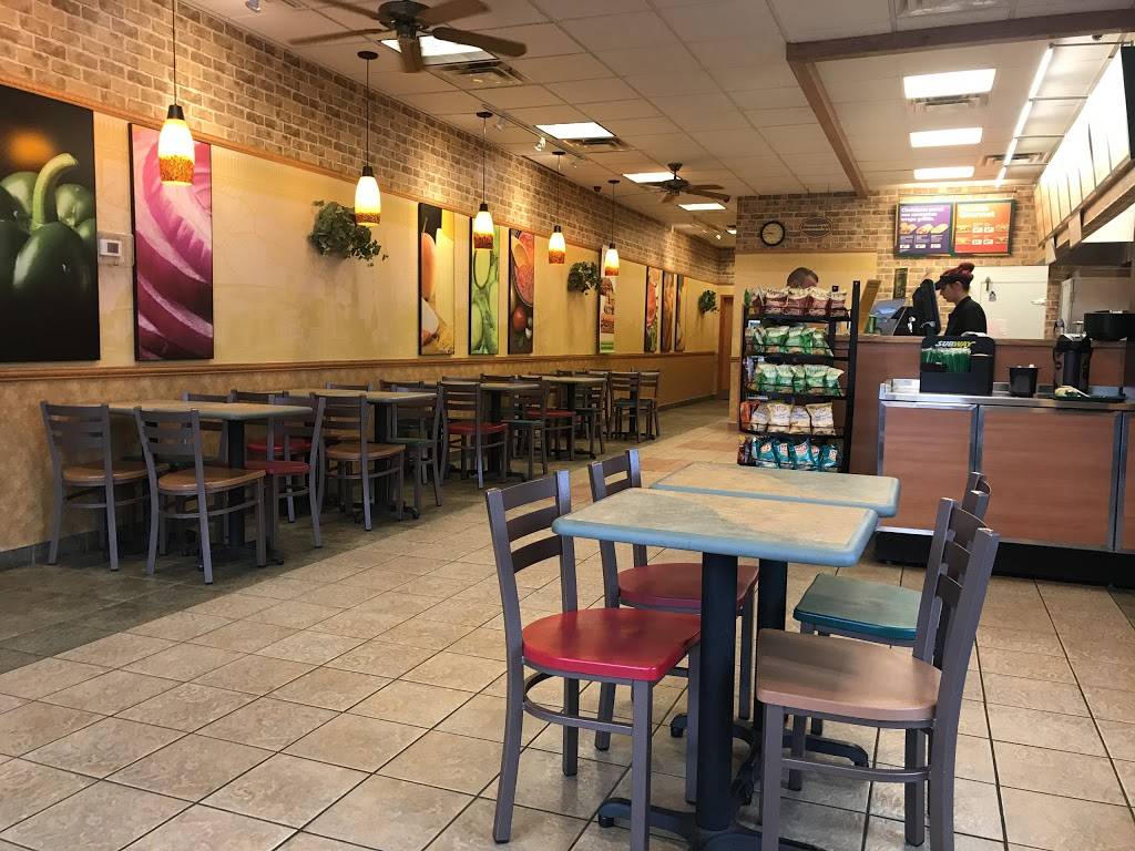 Subway | restaurant | 1704 Chemin dOka, Deux-Montagnes, QC J7R 1M9, Canada | 4509740092 OR +1 450-974-0092