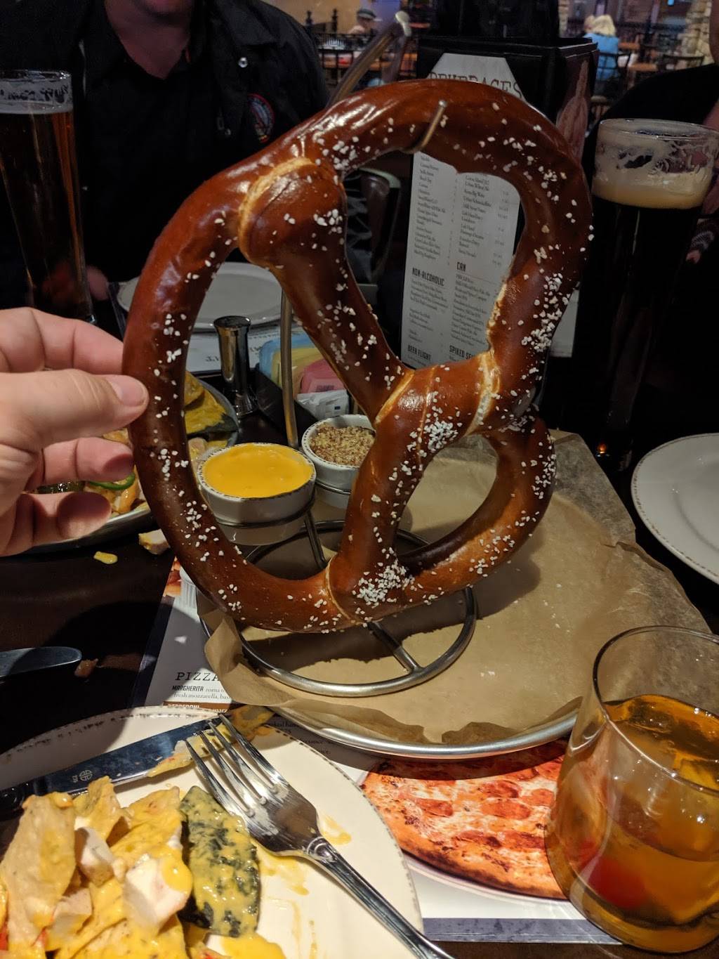 Tin Lizard Bar and Grill | restaurant | 21 Blackjack Blvd, East Peoria, IL 61611, USA | 3096997711 OR +1 309-699-7711