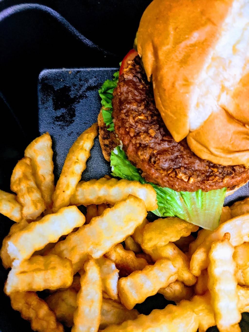 Showmars Charlotte Plaza | restaurant | 201 South College, Charlotte, NC 28202, USA | 7043340064 OR +1 704-334-0064