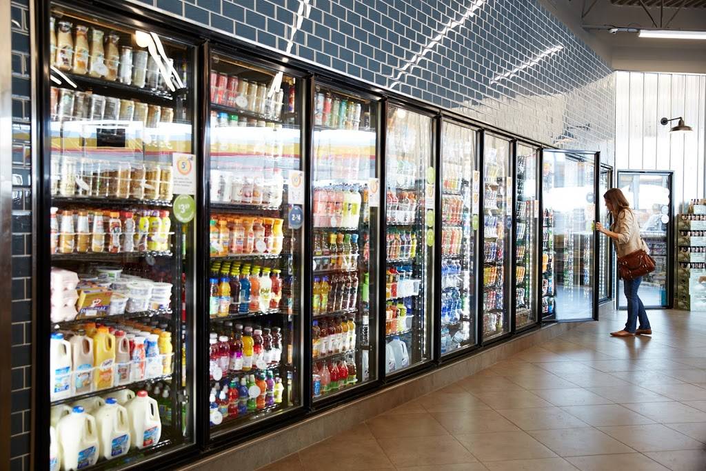 Johnnys Markets | meal takeaway | 601 S Richardson St, Vicksburg, MI 49097, USA | 2696493991 OR +1 269-649-3991