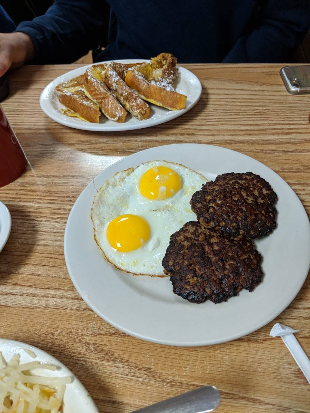 J Ts Country Kitchen | restaurant | 8012 Miller Rd, Swartz Creek, MI 48473, USA | 8106354143 OR +1 810-635-4143