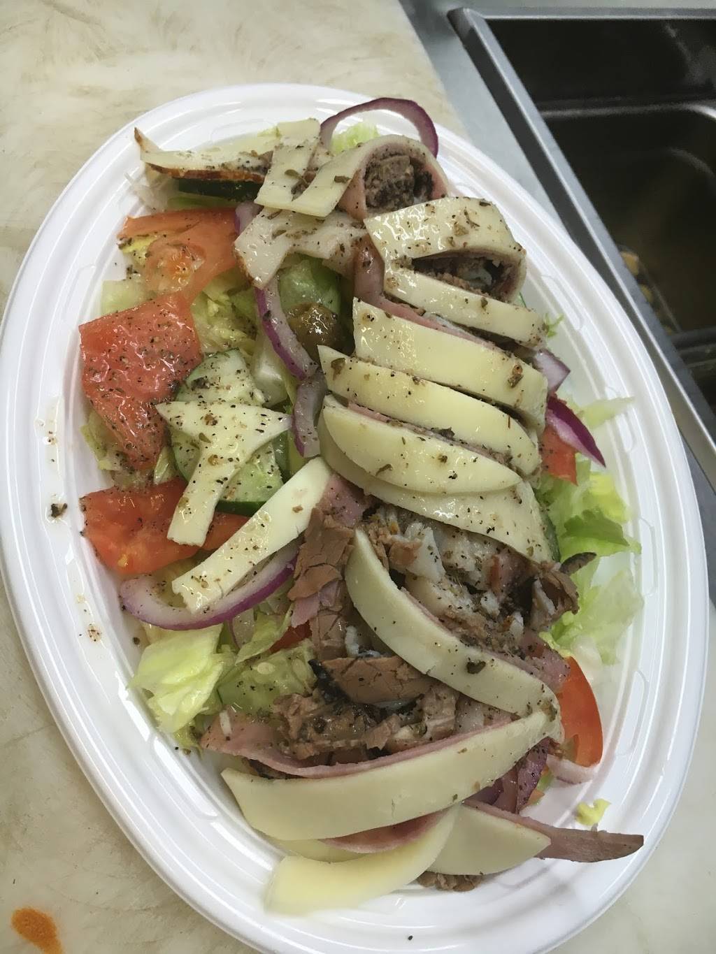 Mixmax Gyros & Subs | restaurant | 8416 N 56th St, Temple Terrace, FL 33617, USA | 8138990000 OR +1 813-899-0000