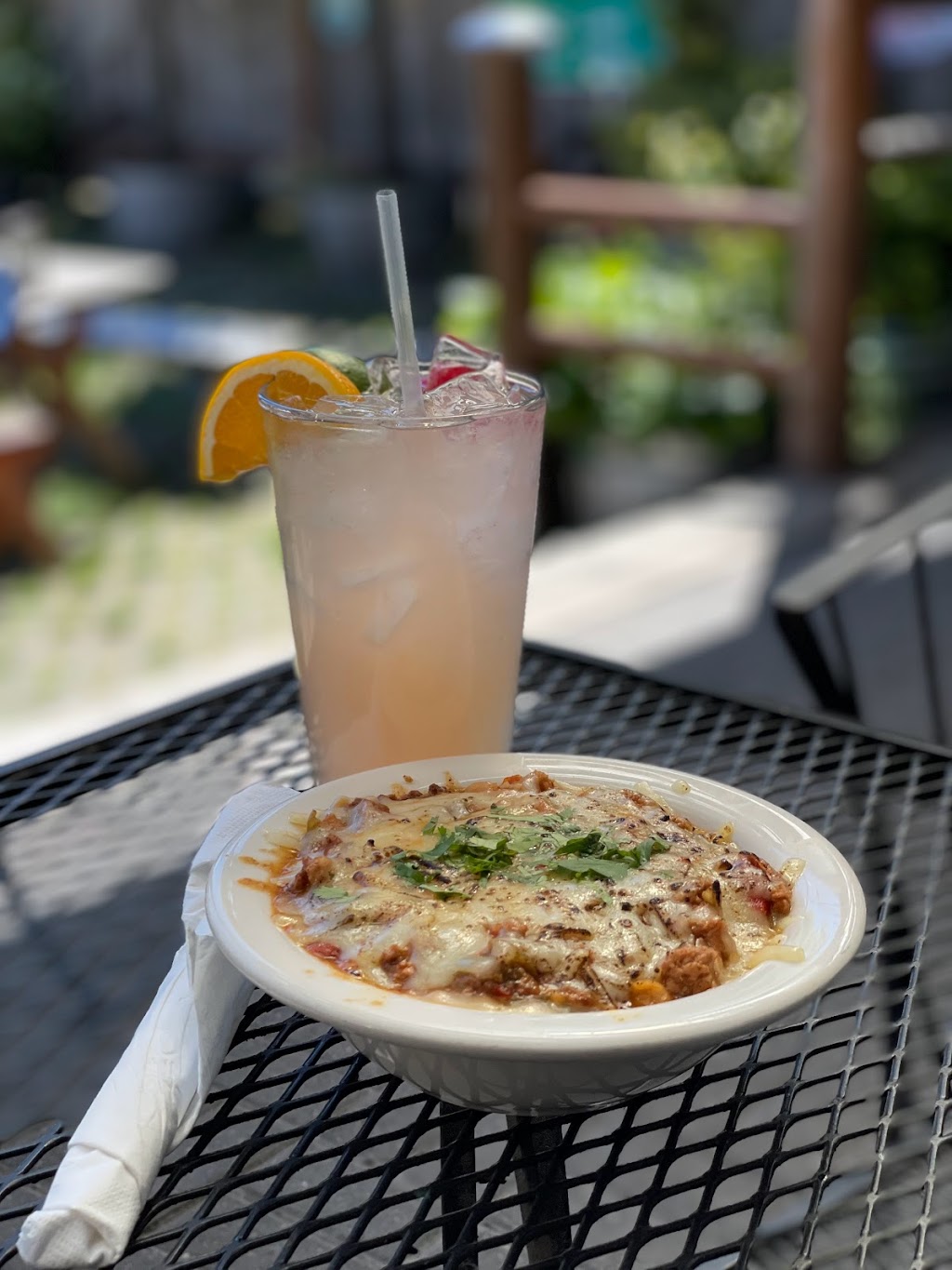 Slims Last Chance | restaurant | 5606 1st Ave S, Seattle, WA 98108, USA | 2067627900 OR +1 206-762-7900